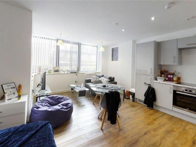 Flat for sale in Calderstones