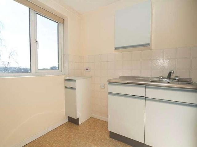 Flat for sale in Finchley, Greater London