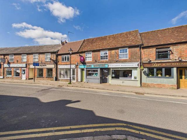 Flat for sale in Princes Risborough, Buckinghamshire