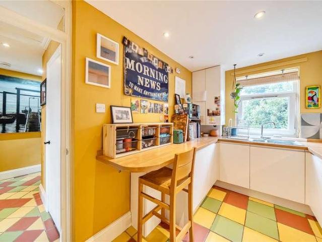 Flat for sale in Highbury, Greater London