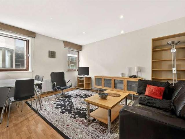 Flat for sale in Soho, Greater London