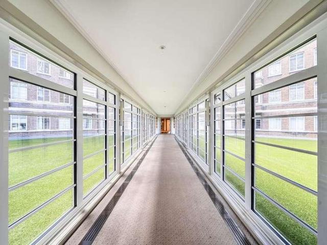 Flat for sale in City of Westminster, Greater London