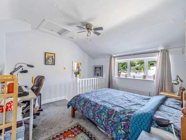 Flat for sale in Worle, Weston-super-mare