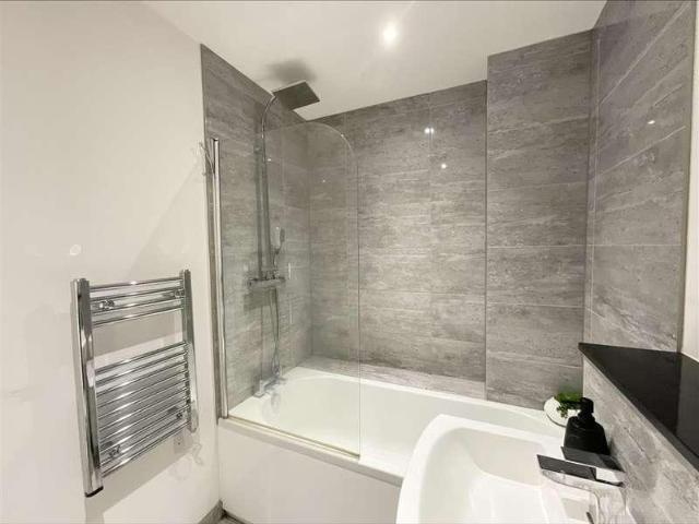 Flat for sale in West Worthing, Worthing