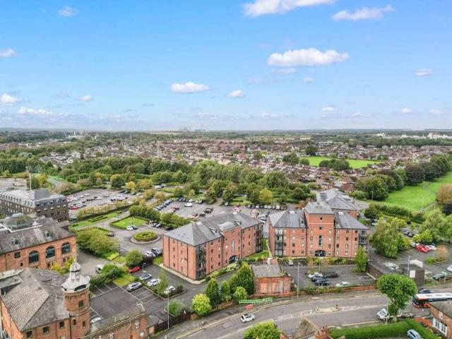 Flat for sale in Wilderspool, Warrington