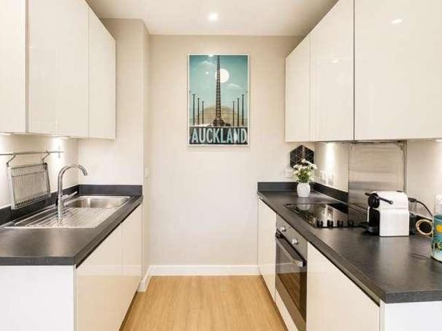 Flat for sale in London Borough of Ealing, Greater London