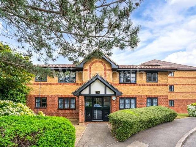 Flat for sale in Golders Green, Greater London