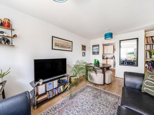 Flat for sale in London Borough of Lewisham, Greater London