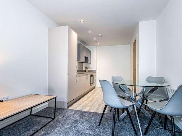 Flat for sale in Blackfriars, Salford