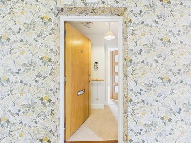Flat for sale in Chedburgh, Suffolk