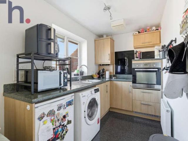 Flat for sale in Hunny Hill, Newport