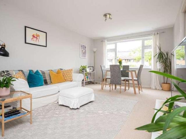 Flat for sale in St Margarets, Greater London