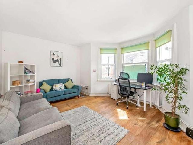 Flat for sale in London Borough of Lewisham, Greater London