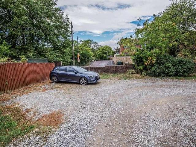 Flat for sale in Ham, School House