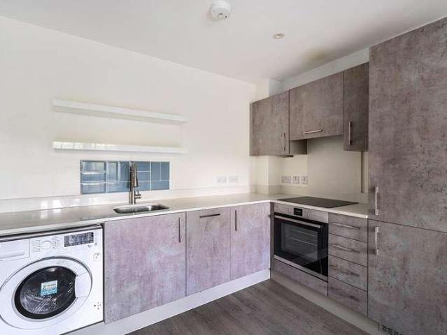 Flat for sale in Horsell, Woking