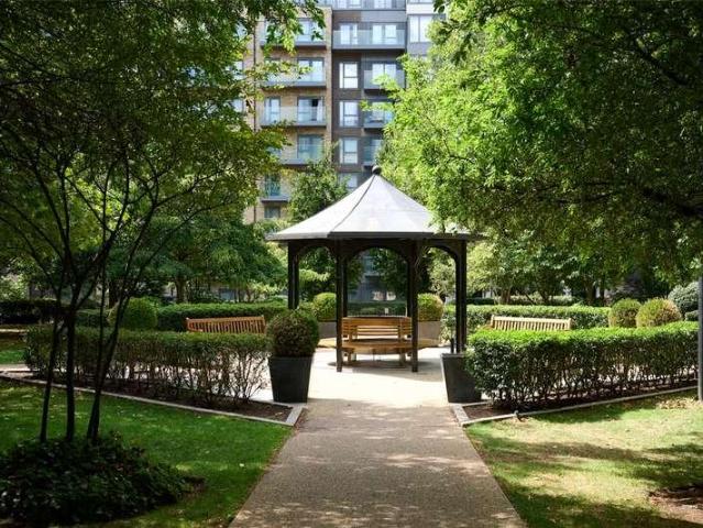 Flat for sale in Colindale, Greater London