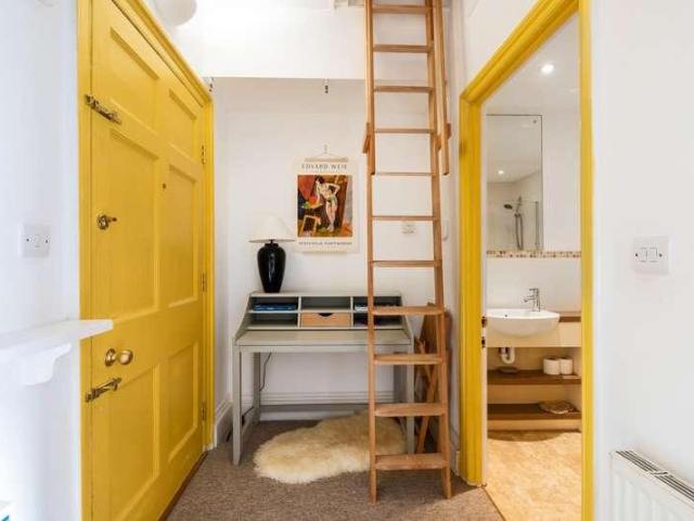 Flat for sale in Grosvenor, Dulcote