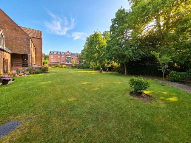 Flat for sale in Ashurst Bridge, Hampshire
