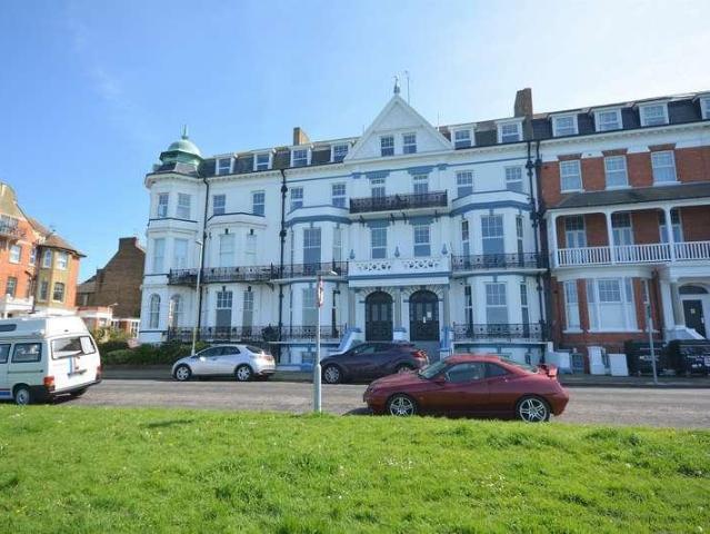 Flat for sale in Cliftonville West, Acol