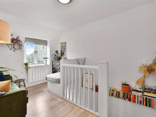 Flat for sale in Charlbury, Black Bourton
