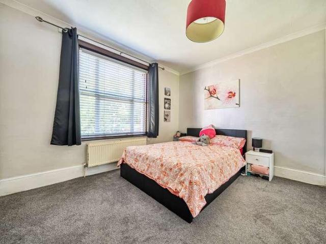 Flat for sale in Perryfields, West Sussex