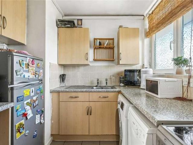 Flat for sale in Old Kent Road, Greater London