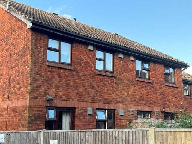 Flat for sale in Hookwood, Mole Valley