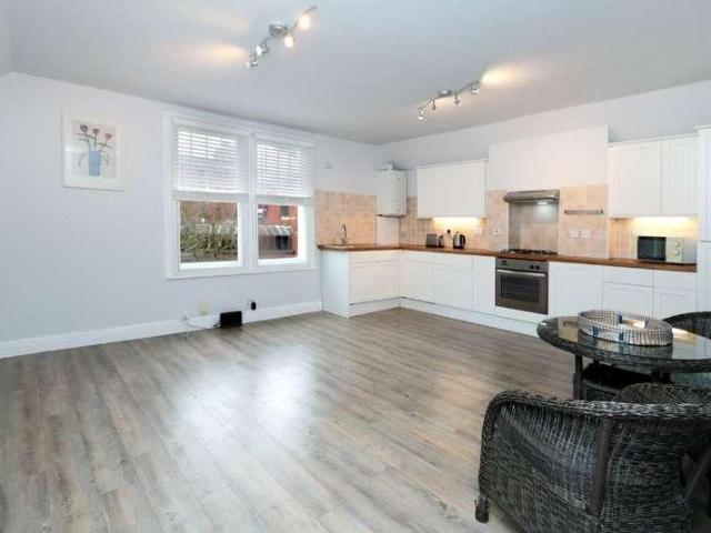 Flat for sale in Royal Borough of Kingston upon Thames, Greater London