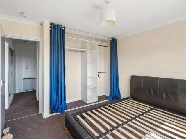 Flat for sale in Slough