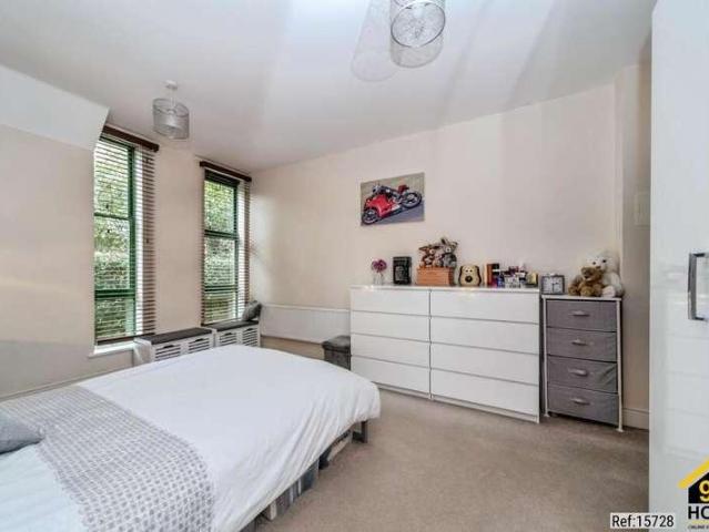 Flat for sale in Ampthill, Bedfordshire