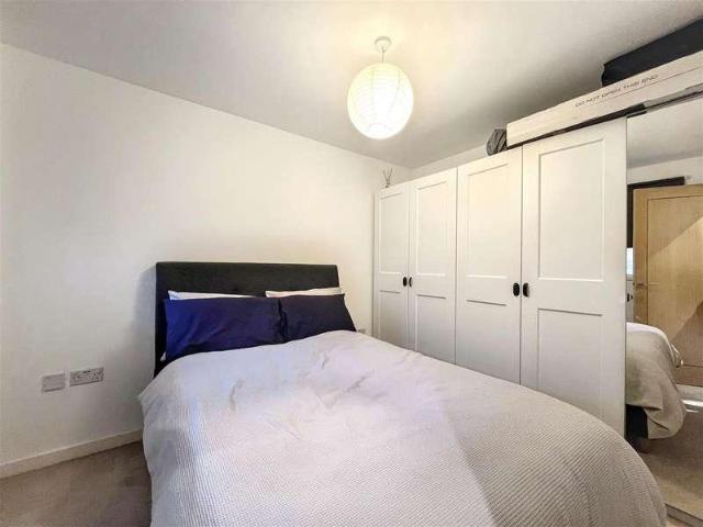 Flat for sale in Heigham Grove, East Bank