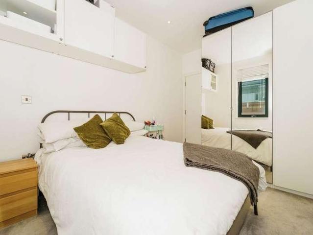 Flat for sale in Greater London