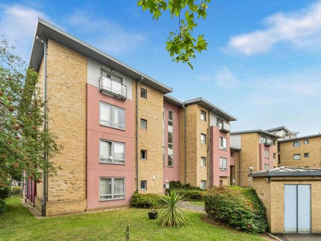 Flat for sale in Noel Park, Greater London