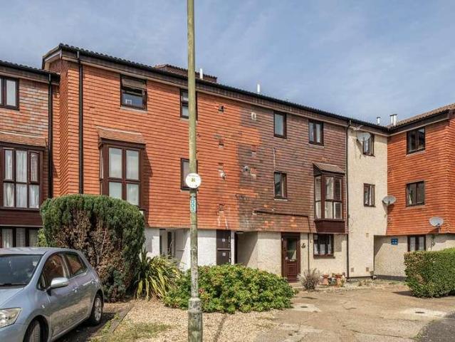 Flat for sale in London Borough of Merton, Greater London