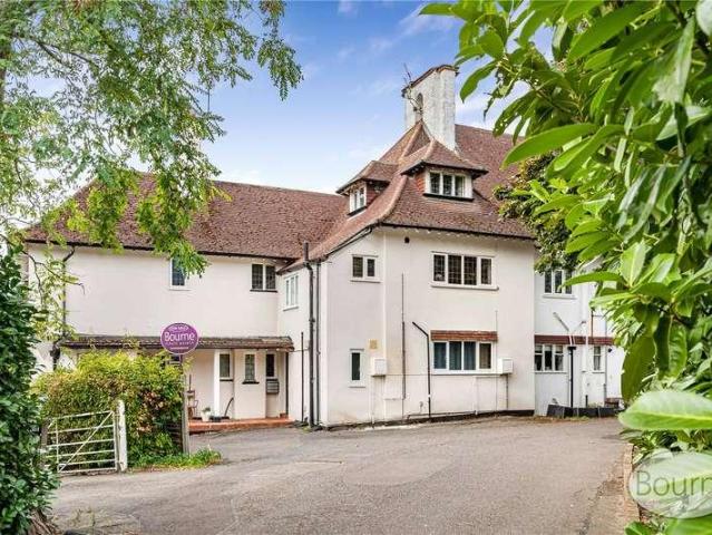 Flat for sale in Maybury, Woking
