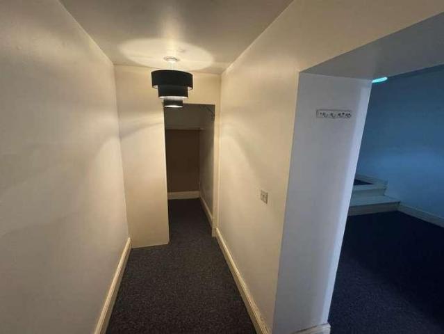 Flat for sale in Old Town, Guestling Green