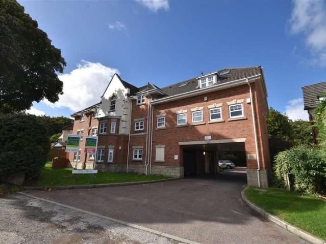 Flat for sale in Merseyside