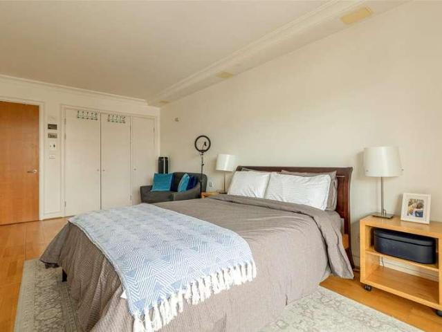 Flat for sale in Tower Hill, Greater London