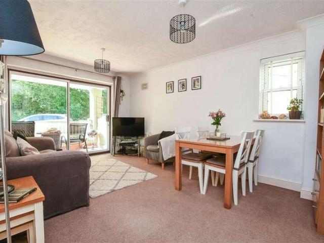 Flat for sale in Reffles Bridge, Red Hill