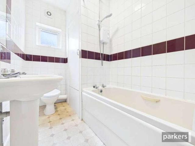 Flat for sale in Reading West, Reading