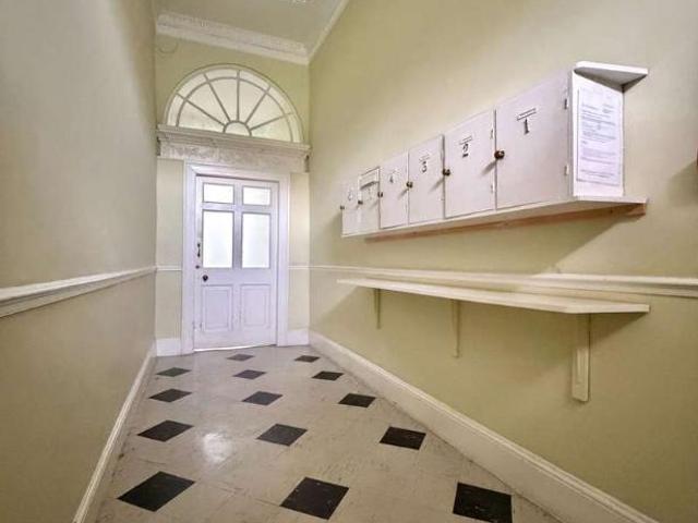 Flat for sale in Sion Hill, Bath