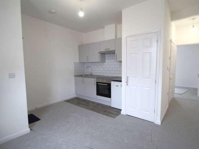 Flat for sale in Feckenham, City Of Bristol