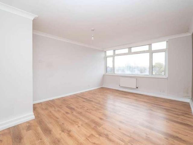 Flat for sale in St. Stephen's, The Bridge