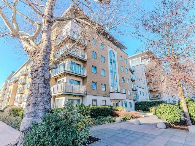 Flat for sale in Greater London