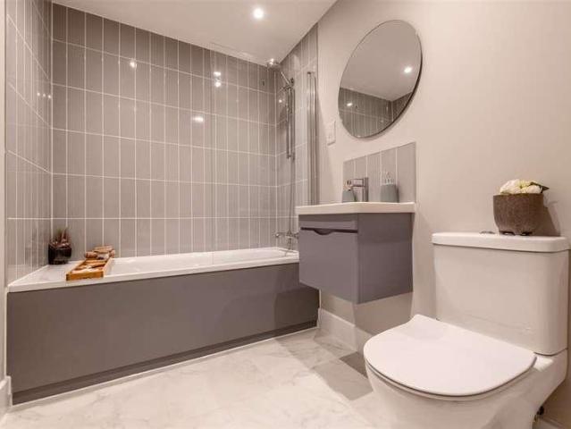 Flat for sale in Midway, Kent