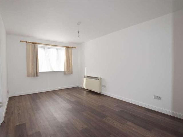 Flat for sale in Holywell Estate, North Watford