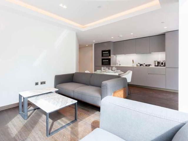 Flat for sale in Paddington, Greater London