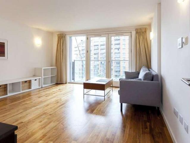 Flat for sale in Virginia Quay, Blackwall