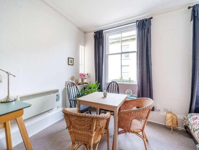 Flat for sale in Stroud, School House