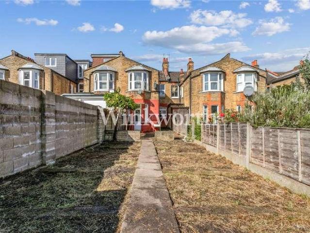 Flat for sale in Greater London